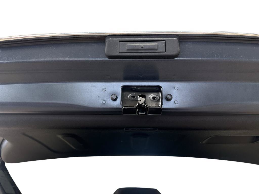 Used 2025 Hyundai Venue SE FWD image 6