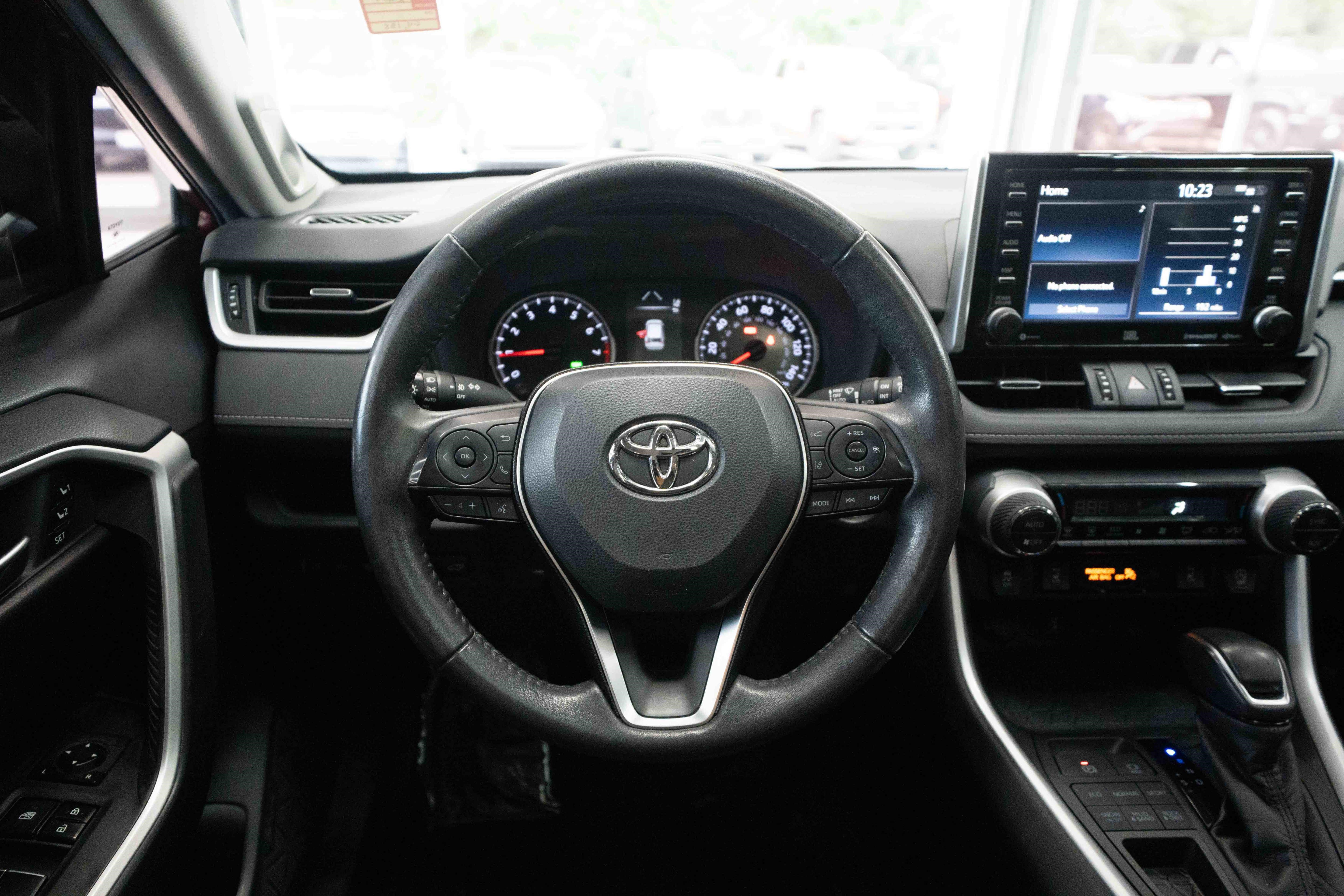 Certified 2020 Toyota RAV4 XLE Premium AWD/4WD image 22