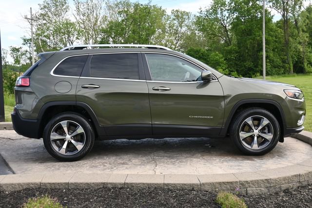Used 2019 Jeep Cherokee Limited AWD/4WD image 4