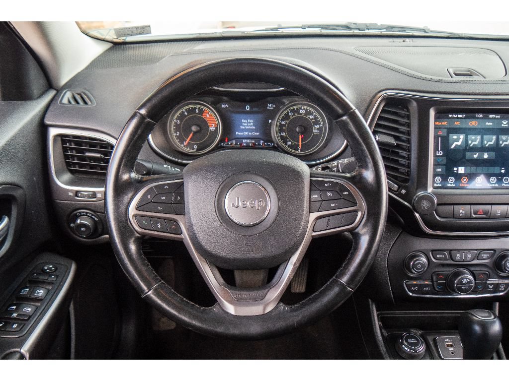 Used 2021 Jeep Cherokee Latitude Lux w/ Comfort/Convenience Group AWD/4WD image 22