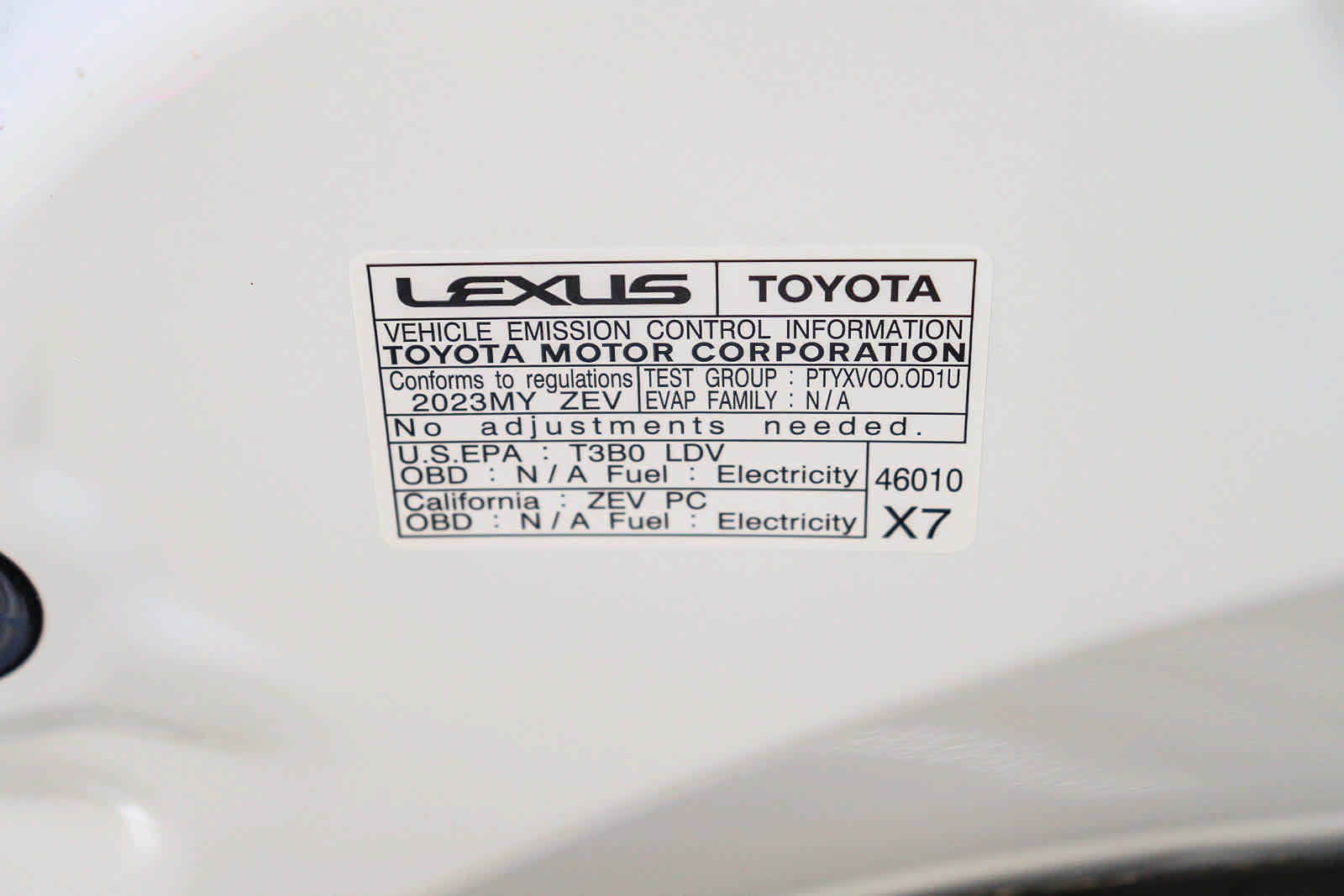 Certified 2023 Lexus RZ 450e Premium w/ Technology Package AWD/4WD image 29