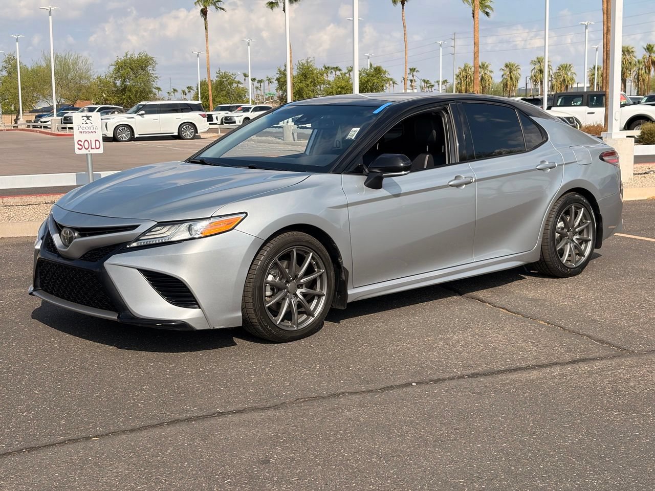 Used 2020 Toyota Camry XSE AWD/4WD image 2