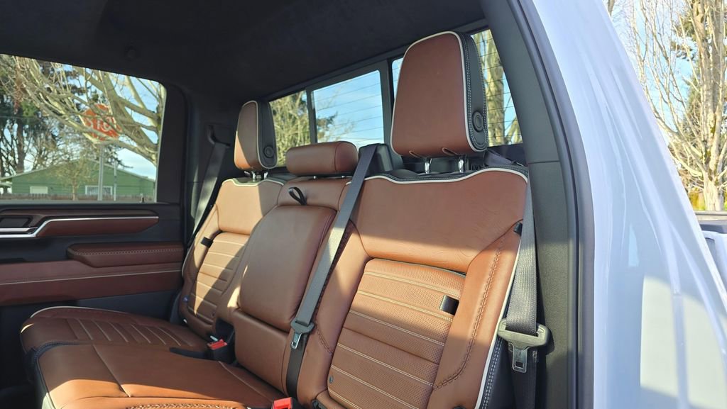 Used 2024 GMC Sierra 3500 Denali Ultimate image 17