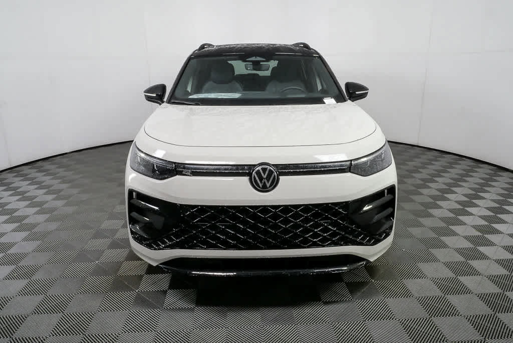 New 2026 Volkswagen Tiguan SE R-Line FWD image 35