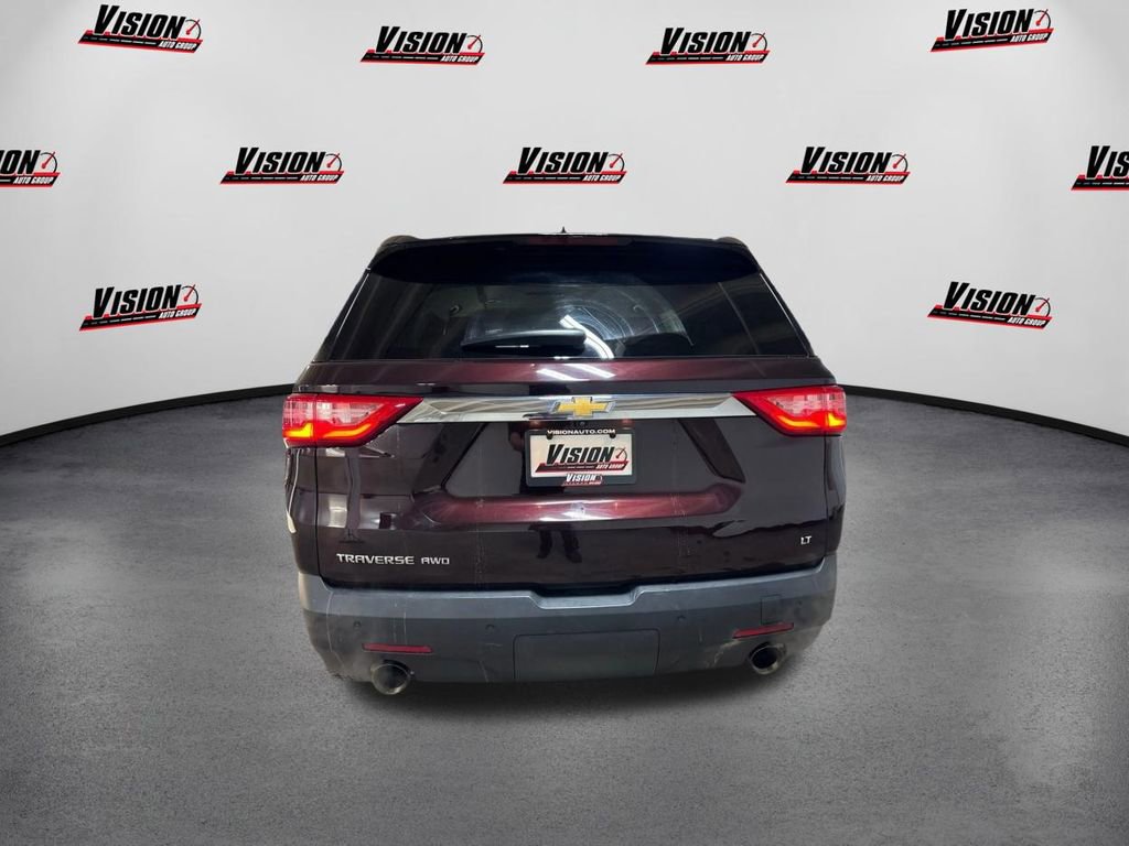 Used 2021 Chevrolet Traverse LT image 6