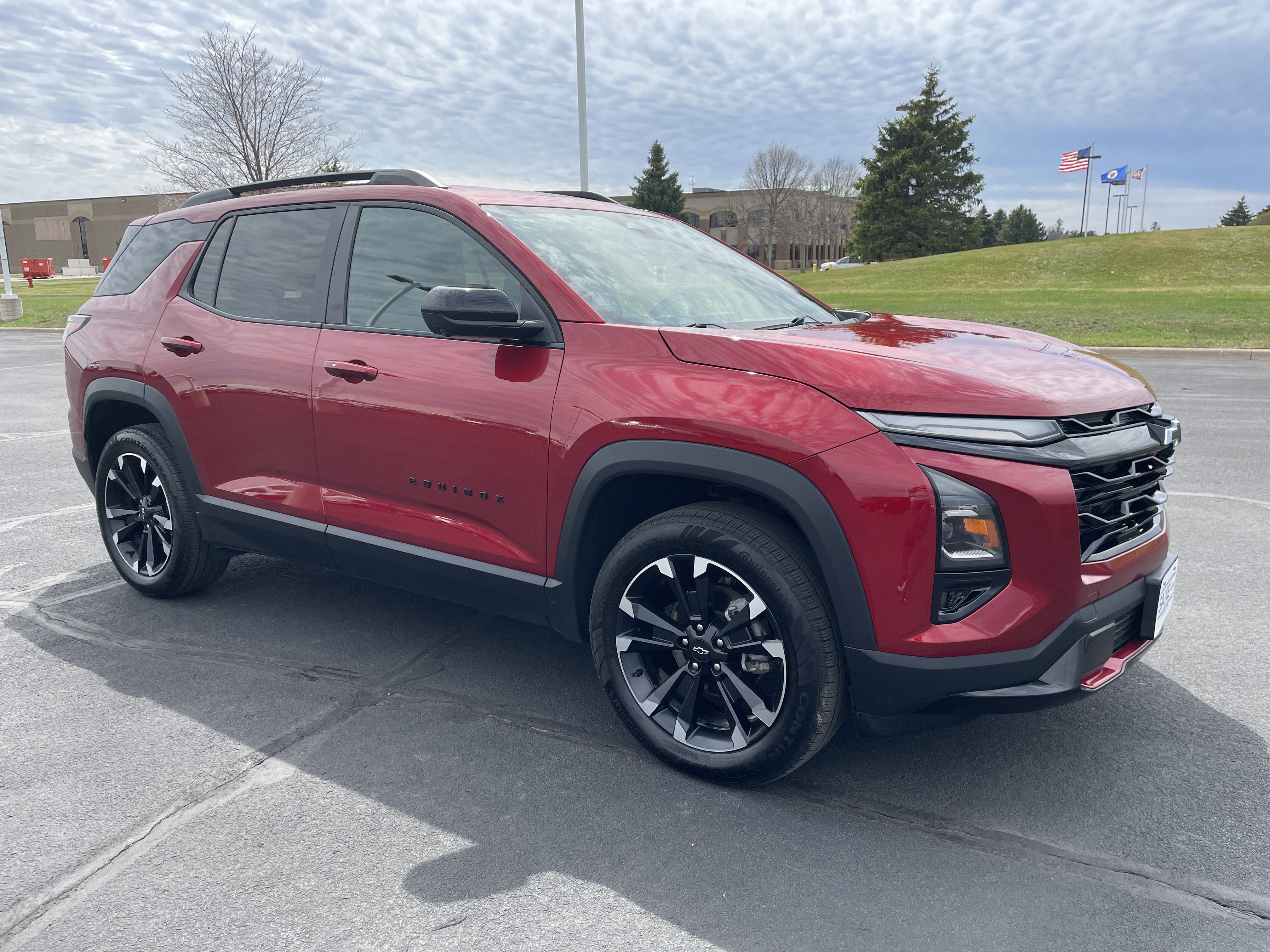 Used 2025 Chevrolet Equinox RS w/ Safety and Technology Package AWD/4WD image 7