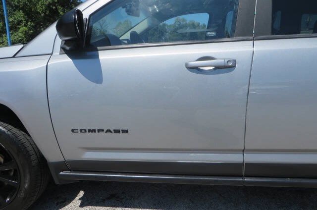 Used 2015 Jeep Compass Sport w/ Power Value Group FWD image 43