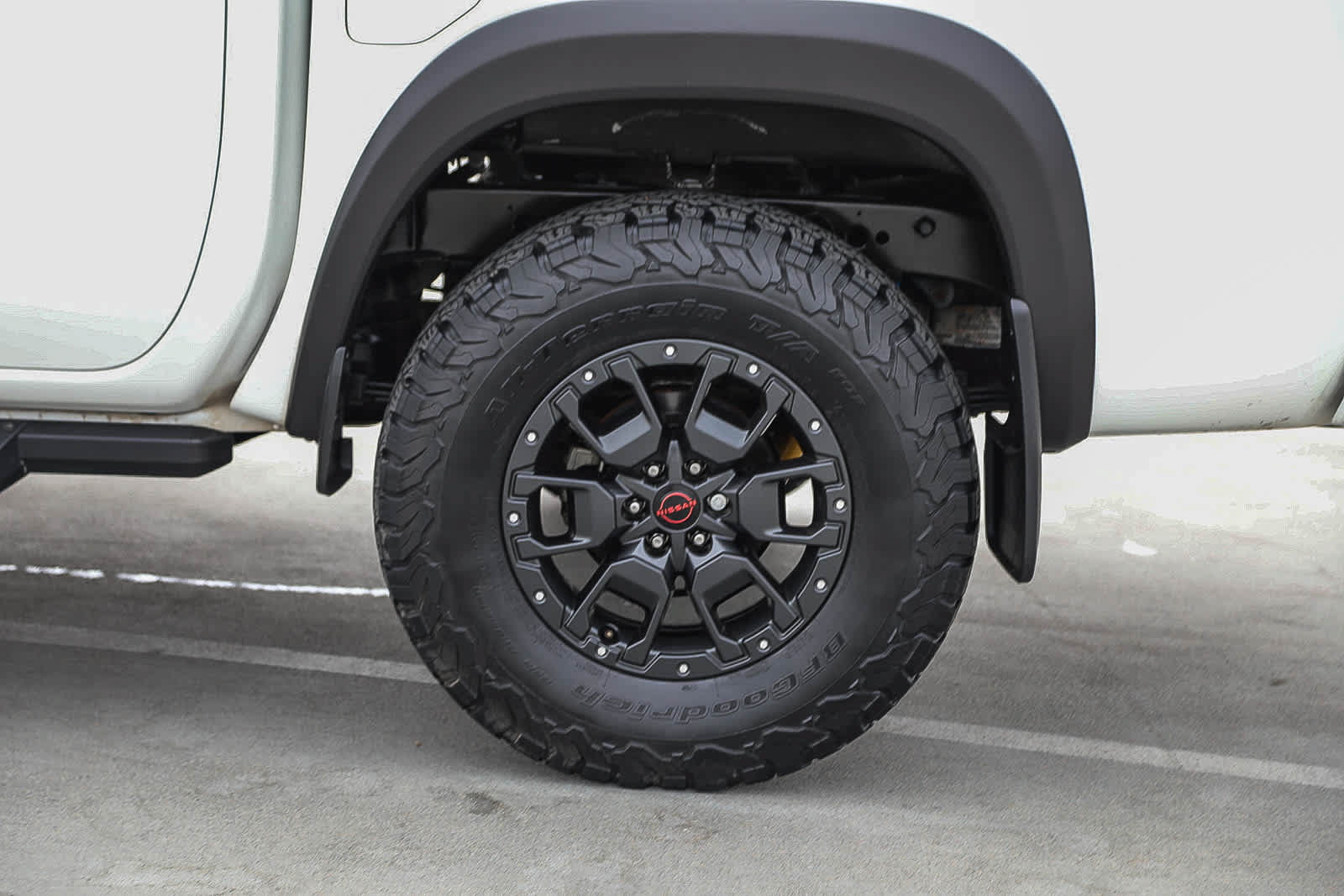 Used 2022 Nissan Frontier PRO-4X w/ Pro-4X Premium Package AWD/4WD image 11