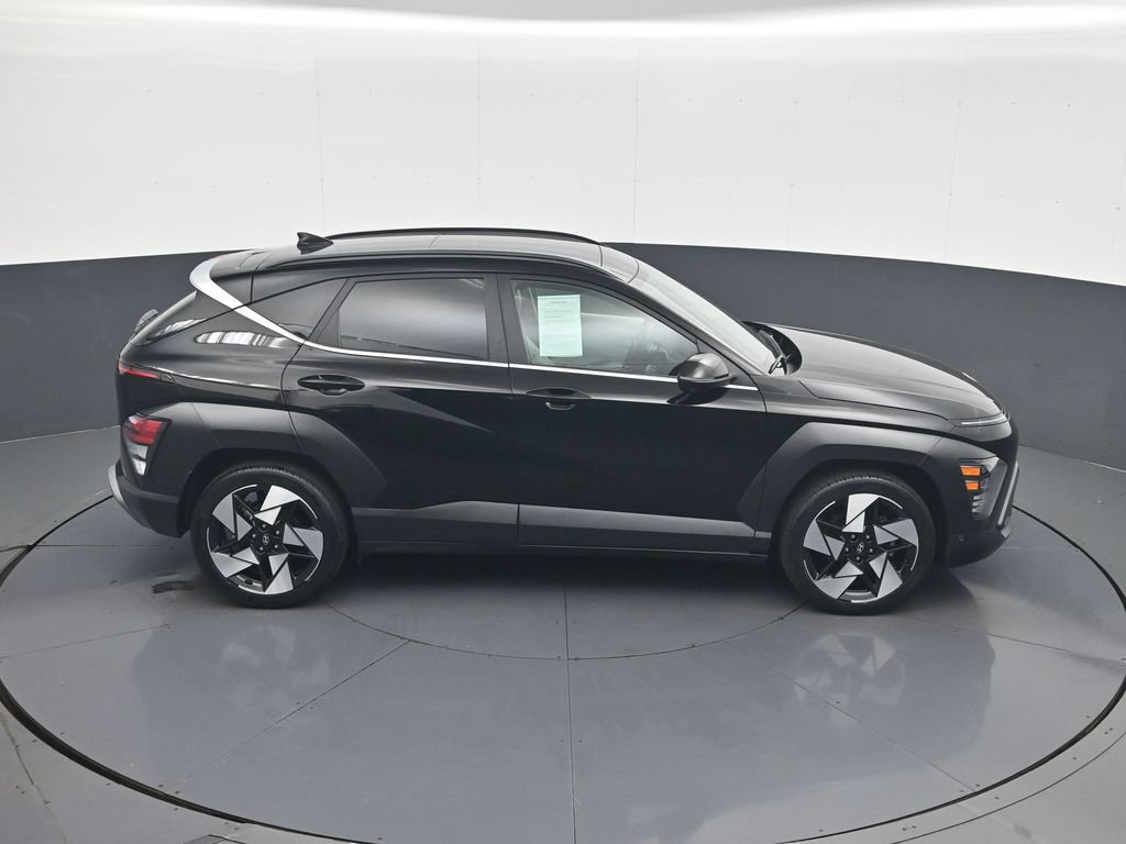 Certified 2024 Hyundai Kona Limited FWD image 17