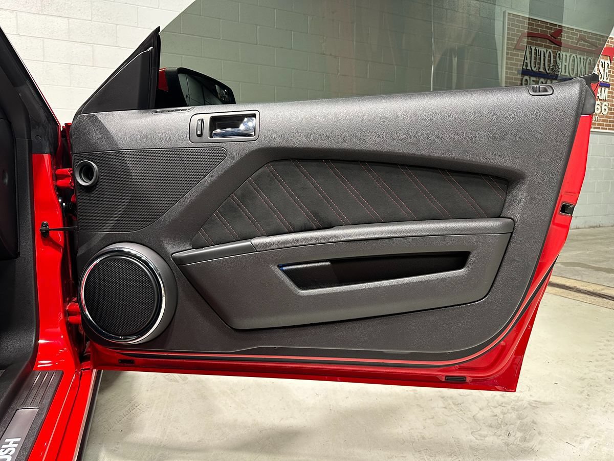 Used 2014 Ford Mustang GT Premium RWD image 17