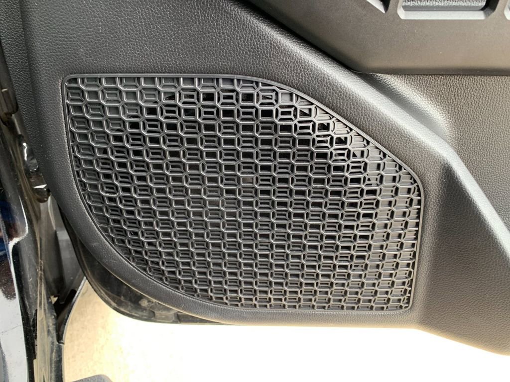 Used 2025 Toyota Tacoma SR w/ SR Upgrade Package image 20