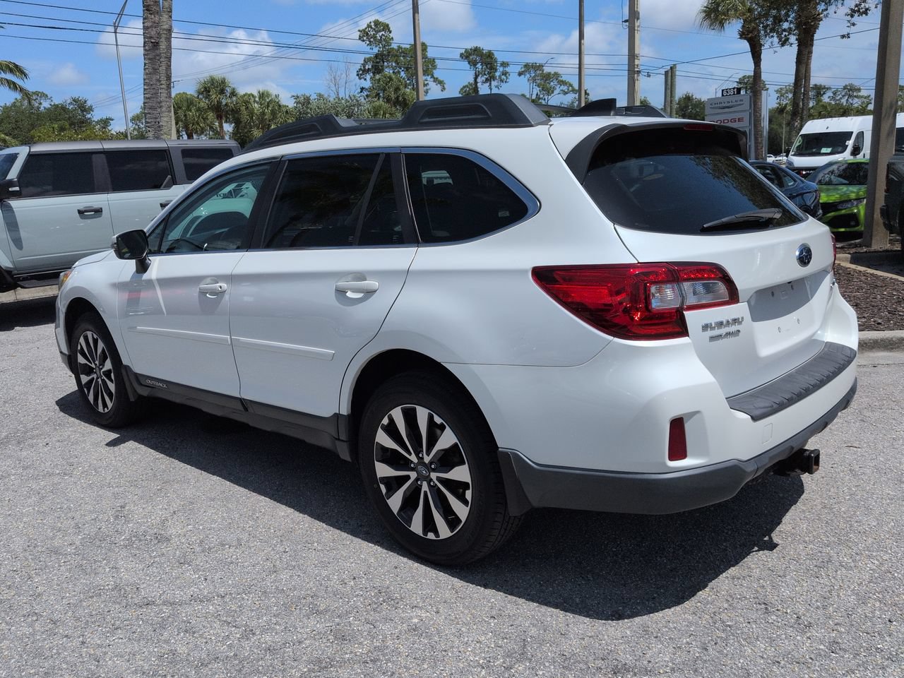 Used 2016 Subaru Outback 2.5i Limited AWD/4WD image 7
