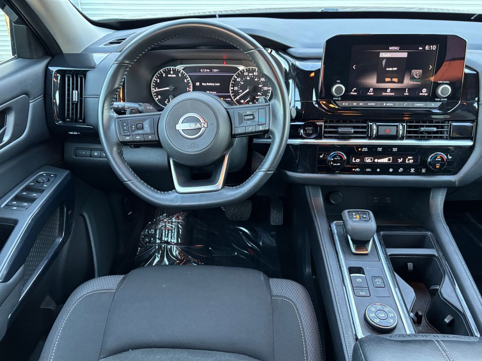 Used 2025 Nissan Pathfinder SV AWD/4WD image 37
