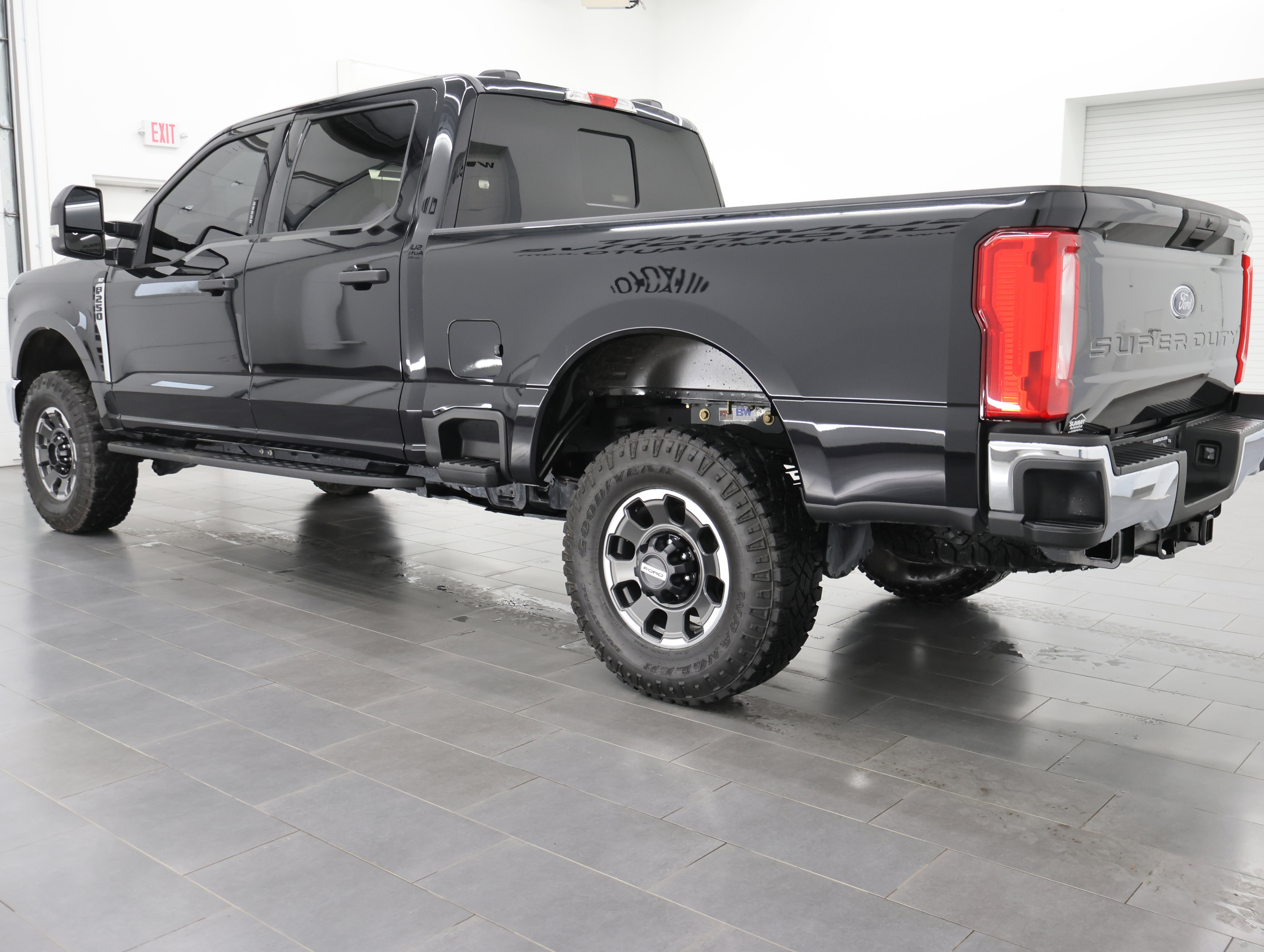 Used 2024 Ford F250 XLT w/ Tremor Off-Road Package AWD/4WD image 6