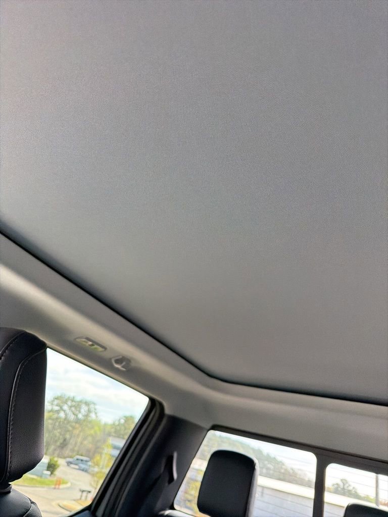 Used 2025 Ford F250 Lariat w/ Lariat Ultimate Package image 10