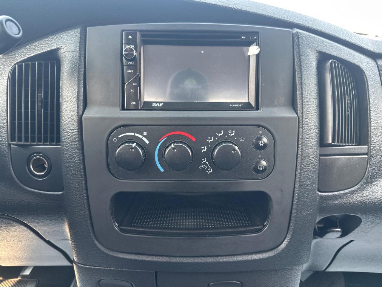 Used 2005 Dodge Ram 1500 Truck SLT w/ Quad Cab Big Horn Value Group image 18