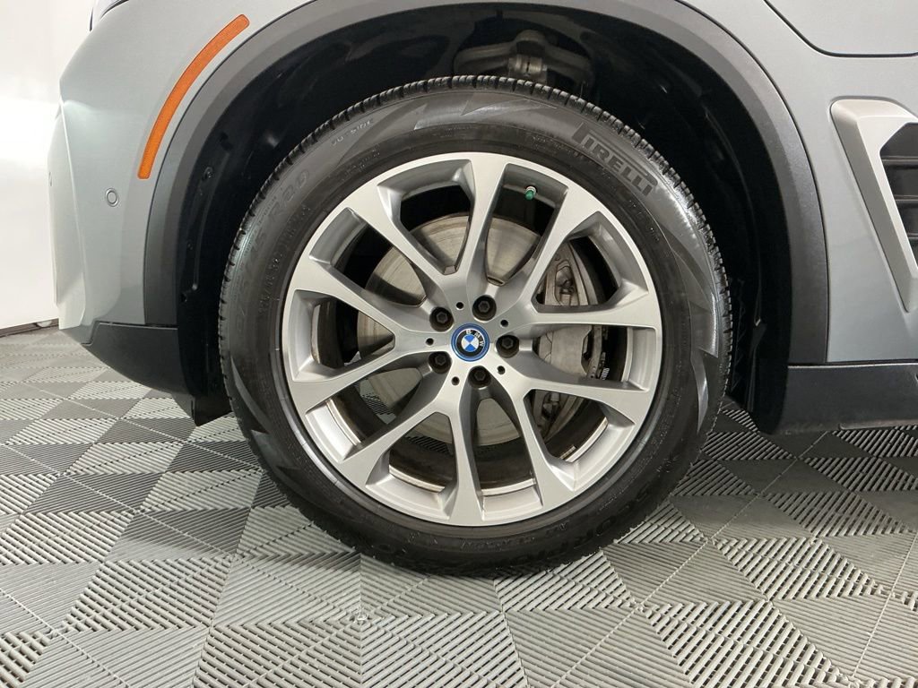 Certified 2025 BMW X5 xDrive50e AWD/4WD image 35