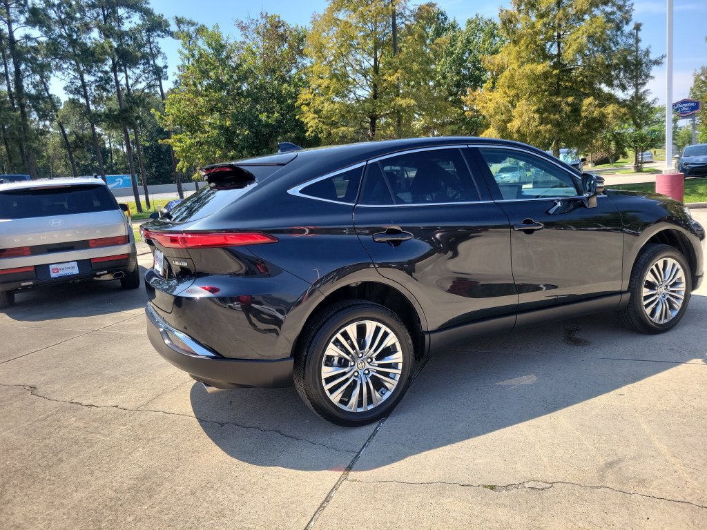 Certified 2024 Toyota Venza Limited AWD/4WD image 7