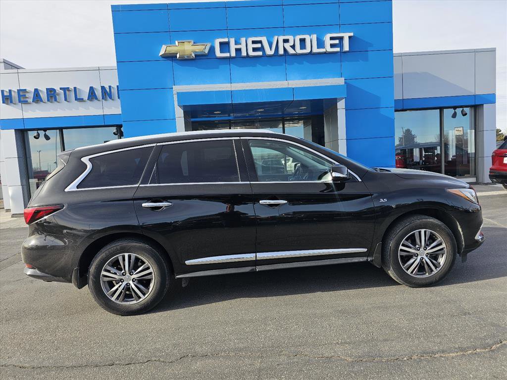 Used 2020 INFINITI QX60 Luxe w/ Essential Package image 2