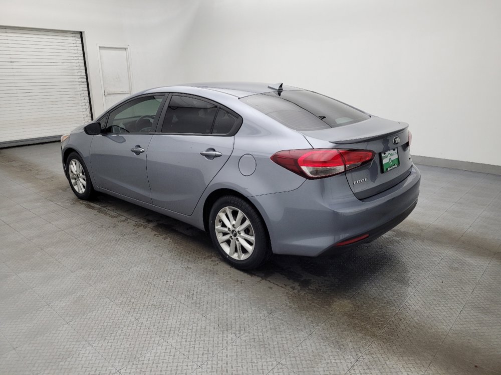 Used 2017 Kia Forte S image 3