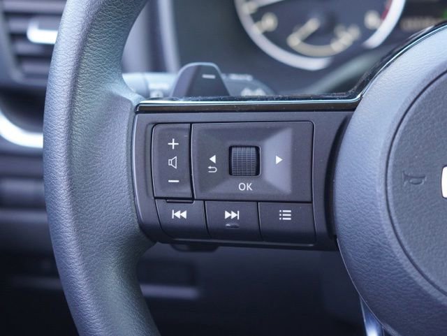 Used 2021 Nissan Rogue S FWD image 15
