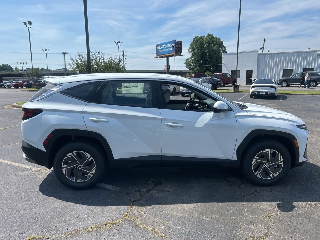 New 2026 Hyundai Tucson Blue SE AWD/4WD image 9
