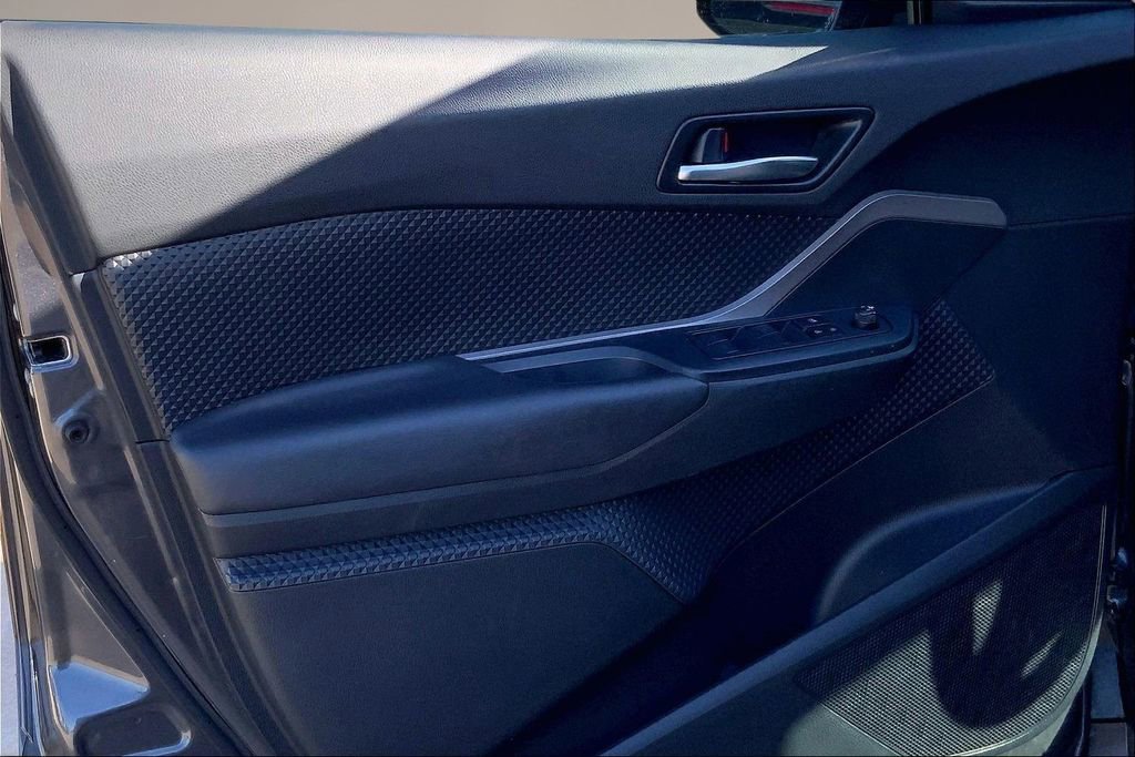 Used 2020 Toyota C-HR LE image 21