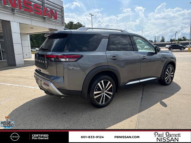 Certified 2025 Nissan Pathfinder Platinum w/ Cargo Package FWD image 8