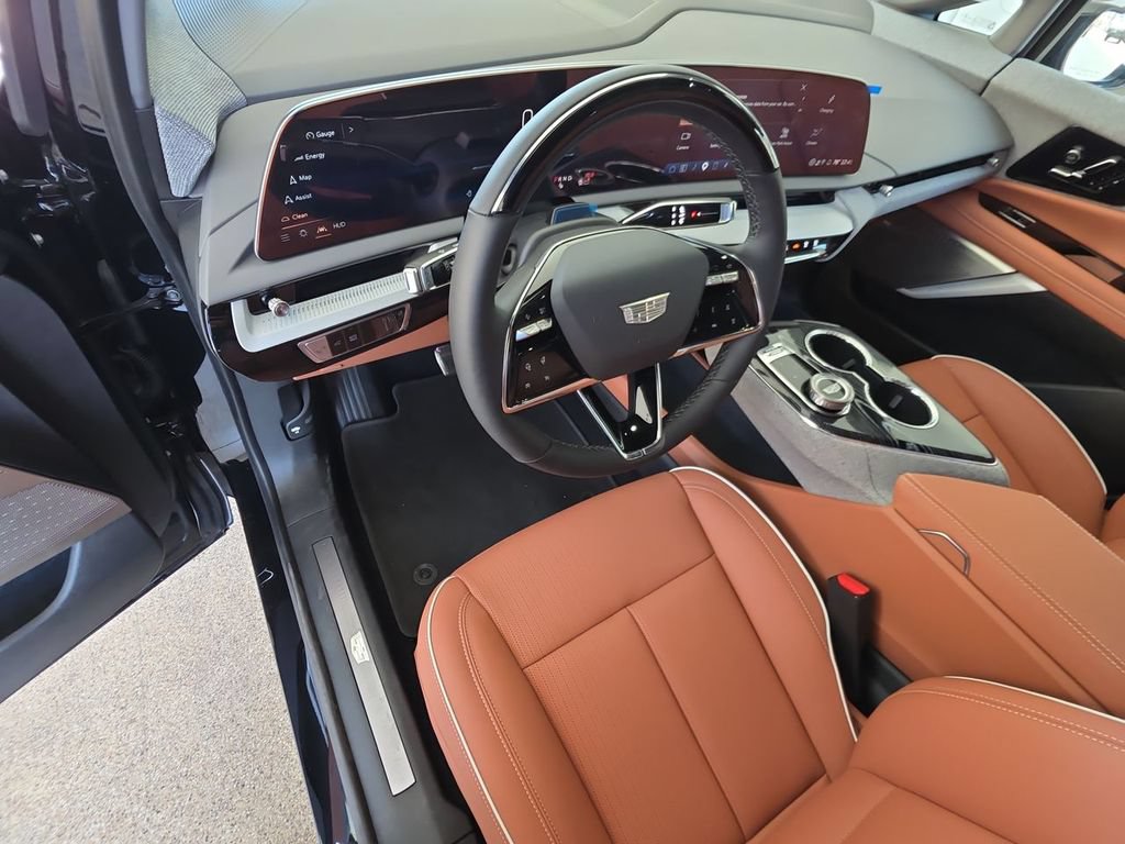 Used 2026 Cadillac Optiq Luxury 2 RWD image 10