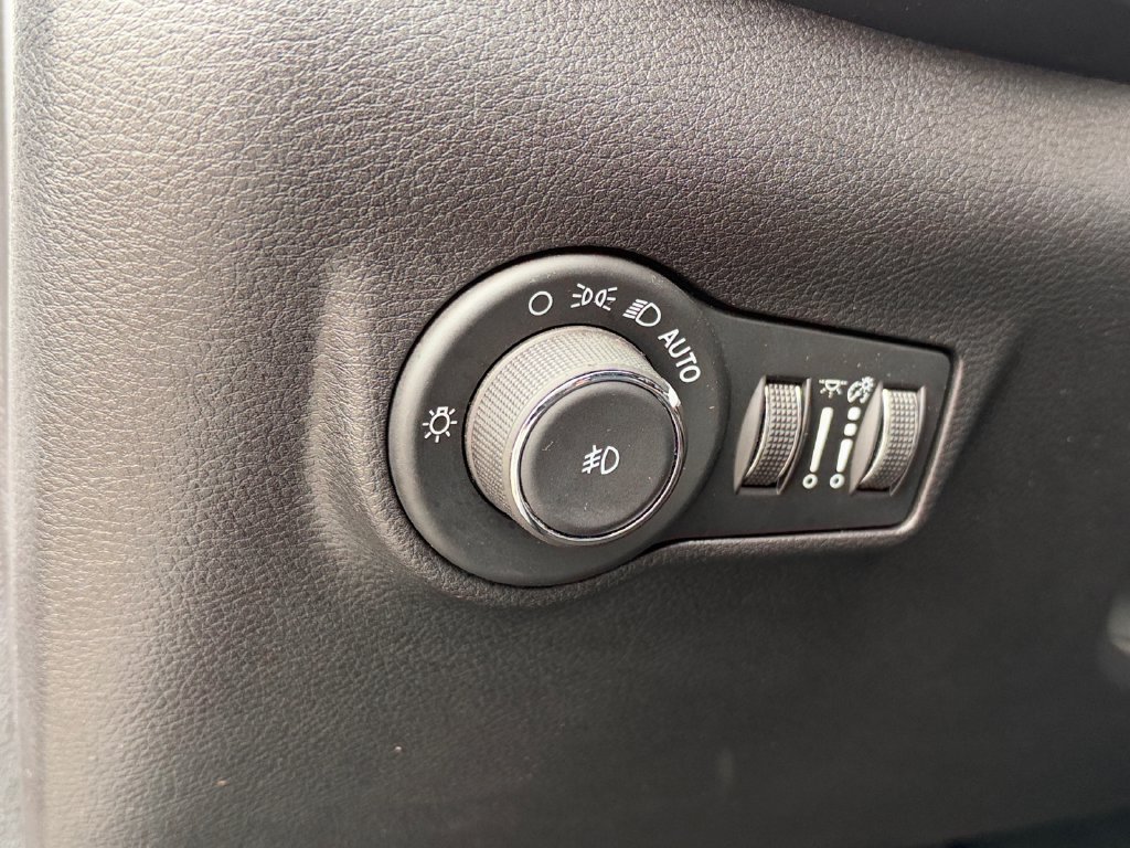 Used 2024 Jeep Compass Limited AWD/4WD image 24