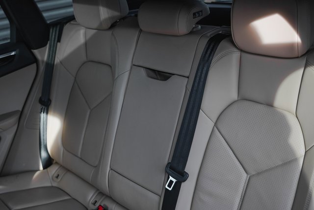 Used 2021 Porsche Macan image 25