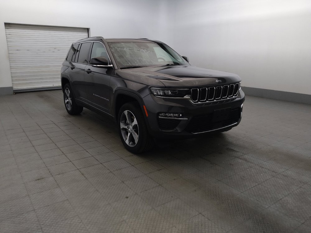 Used 2022 Jeep Grand Cherokee Limited 4xe w/ Luxury Tech Group II AWD/4WD image 13