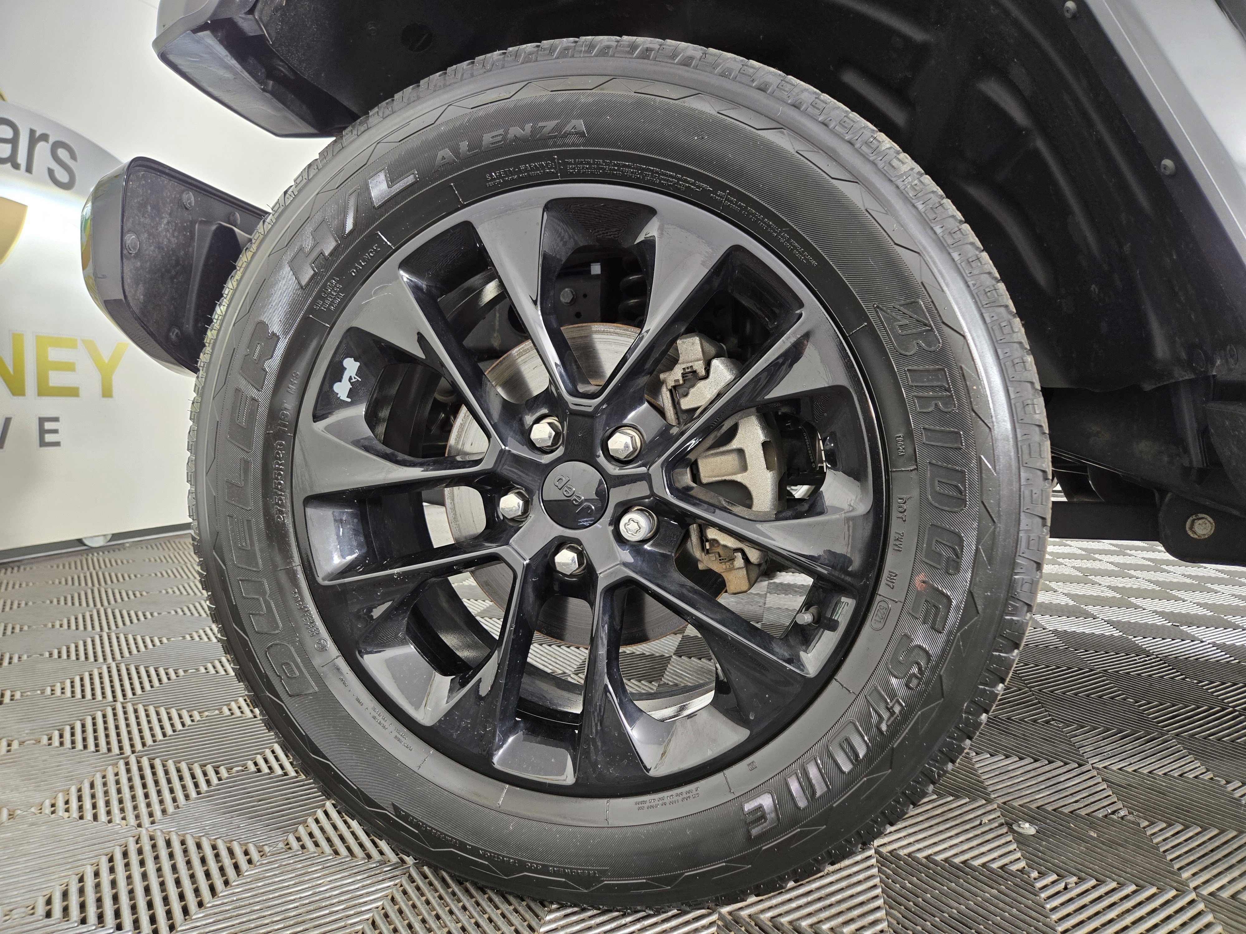 Used 2022 Jeep Gladiator Overland image 34