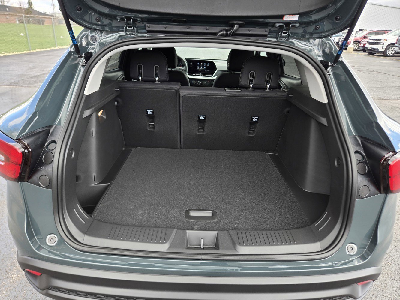 New 2026 Chevrolet Trax LS w/ LS Convenience Package FWD image 19