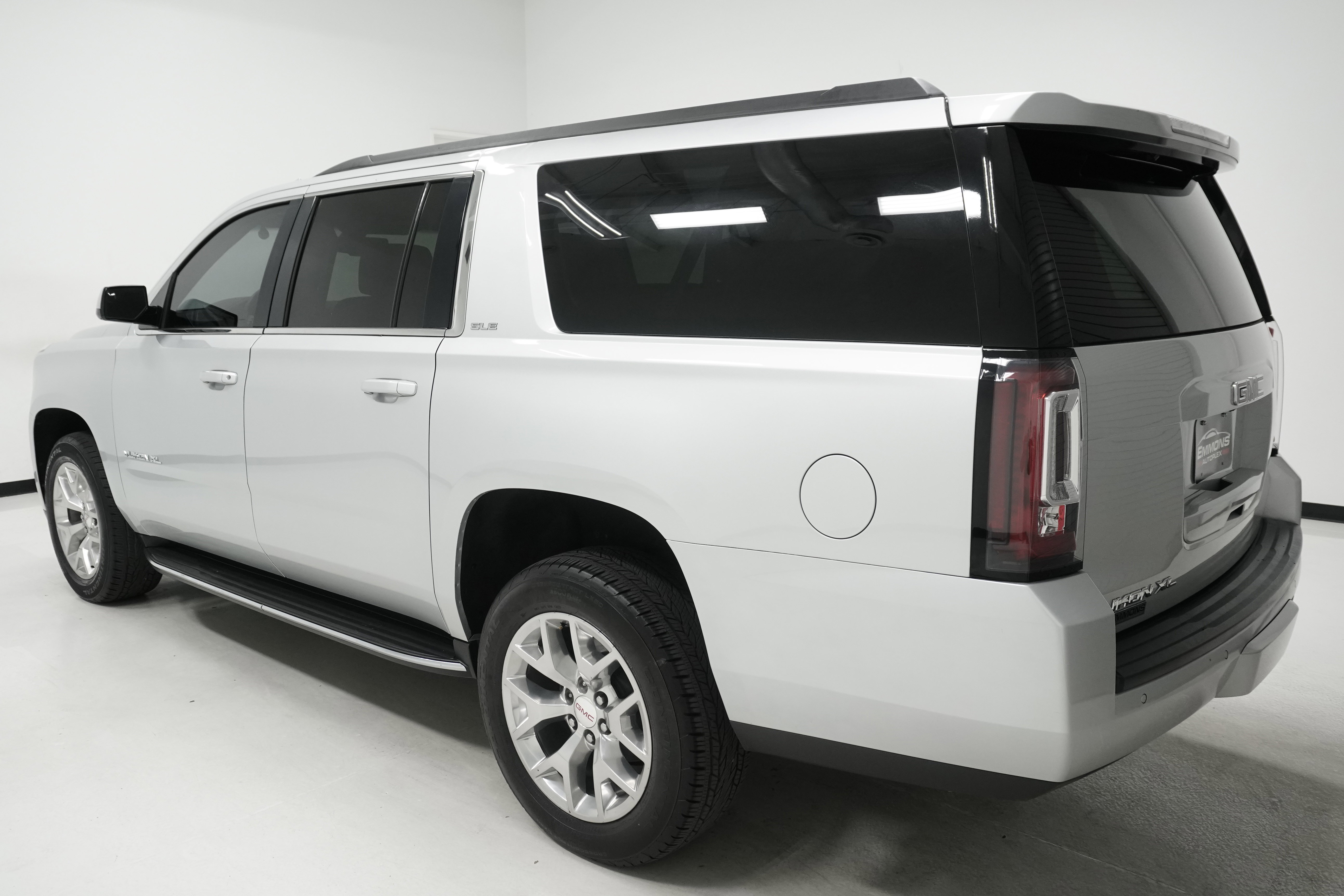 Used 2019 GMC Yukon XL SLE w/ SLE Value Package image 5