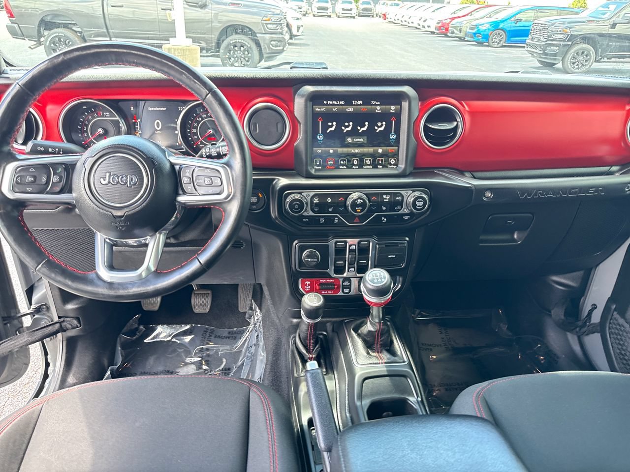 Used 2021 Jeep Wrangler Unlimited Rubicon AWD/4WD image 15