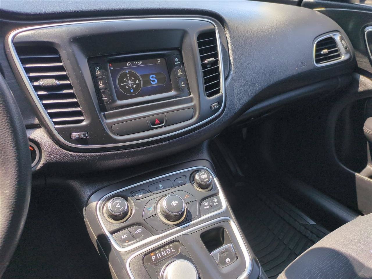 Used 2015 Chrysler 200 Limited FWD image 23