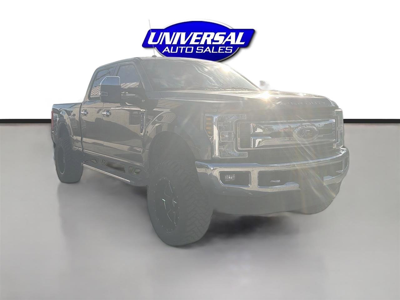 Used 2019 Ford F250 XLT w/ XLT Premium Package image 2