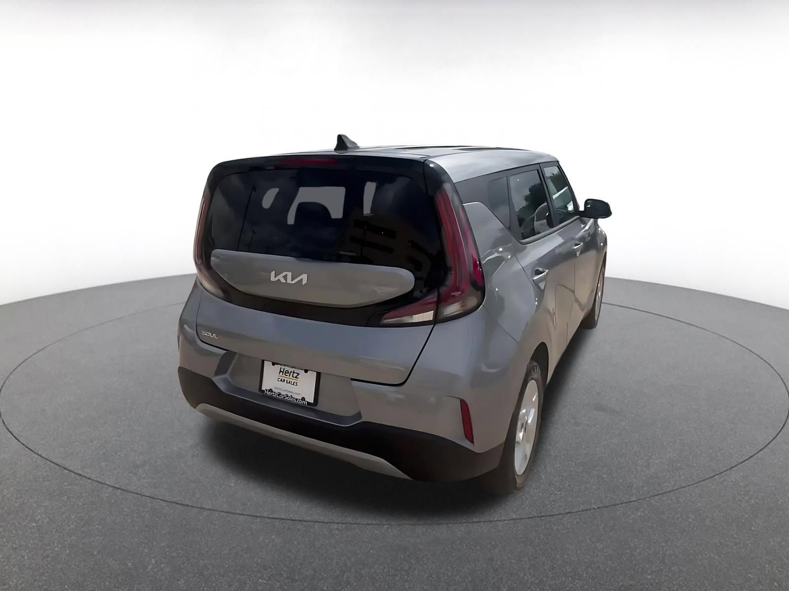 Used 2025 Kia Soul LX w/ LX Technology Package FWD image 15