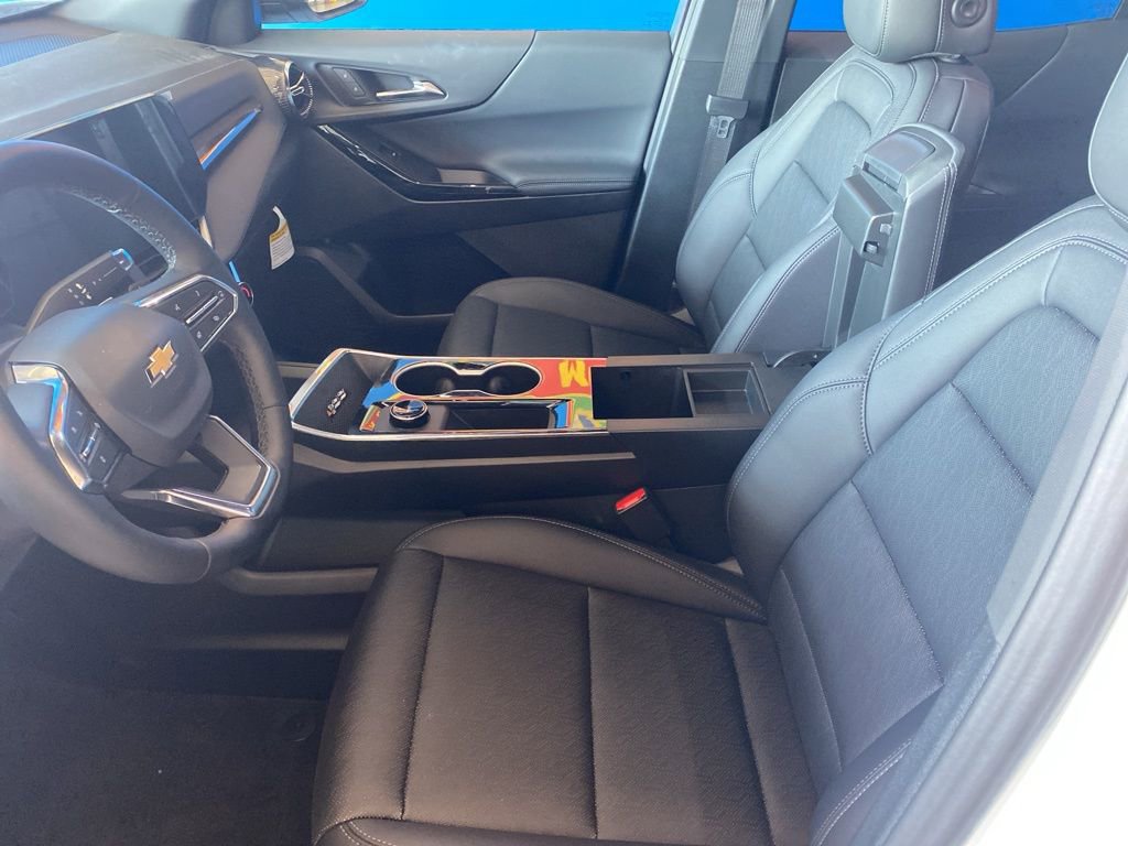 New 2026 Chevrolet Equinox LT w/ Convenience Package II image 8