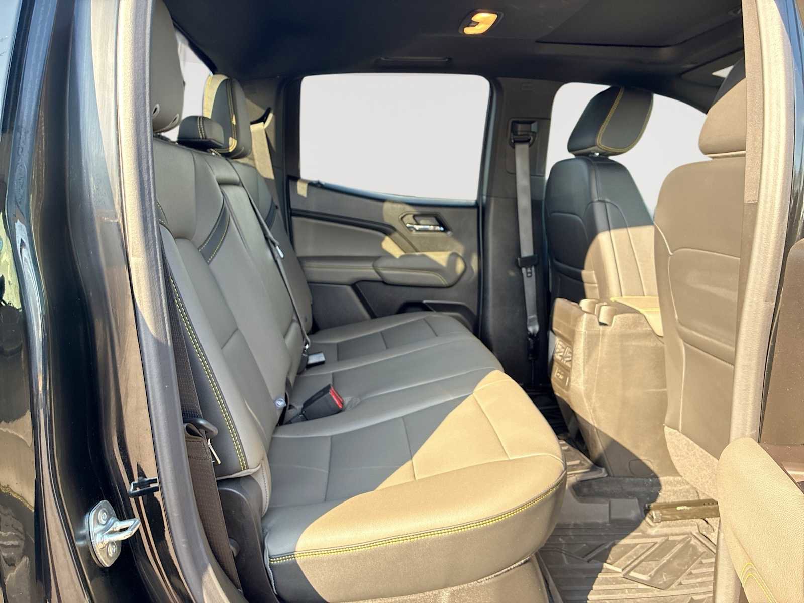 Certified 2025 Chevrolet Colorado ZR2 w/ Midnight Edition image 28