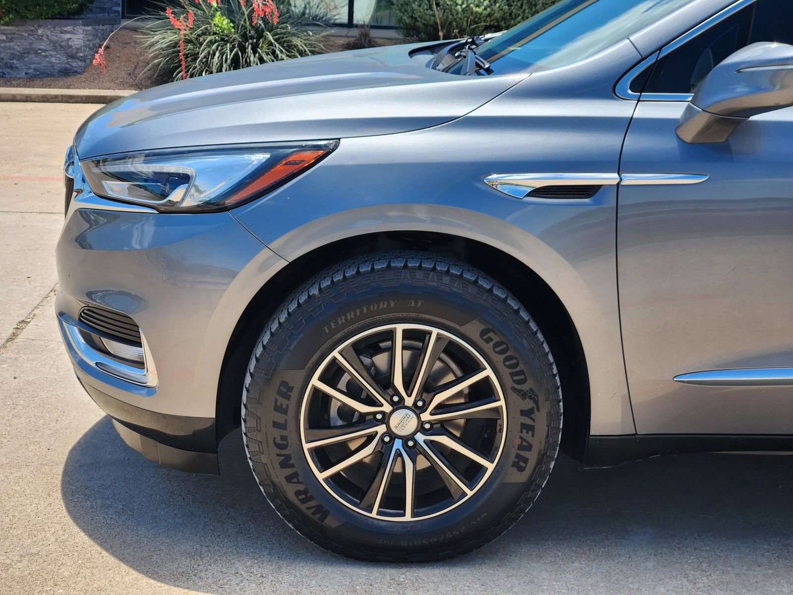 Used 2019 Buick Enclave Essence FWD image 10