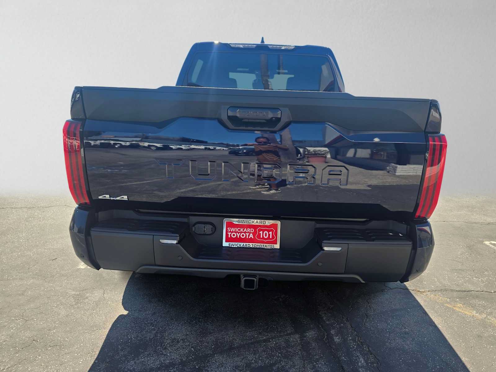 New 2026 Toyota Tundra SR5 w/ SR5 Convenience Package AWD/4WD image 4