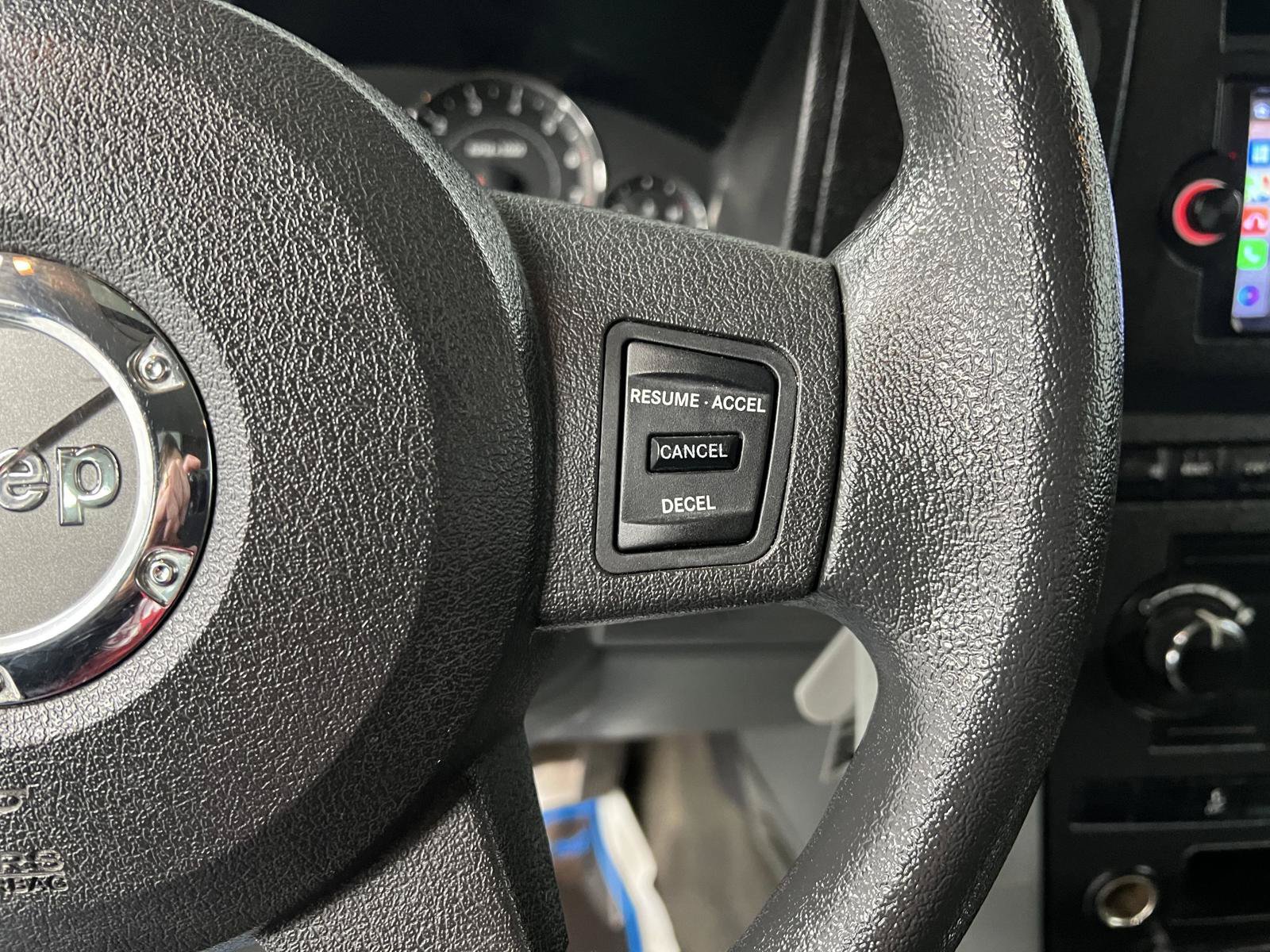 Used 2007 Jeep Commander Sport AWD/4WD image 20