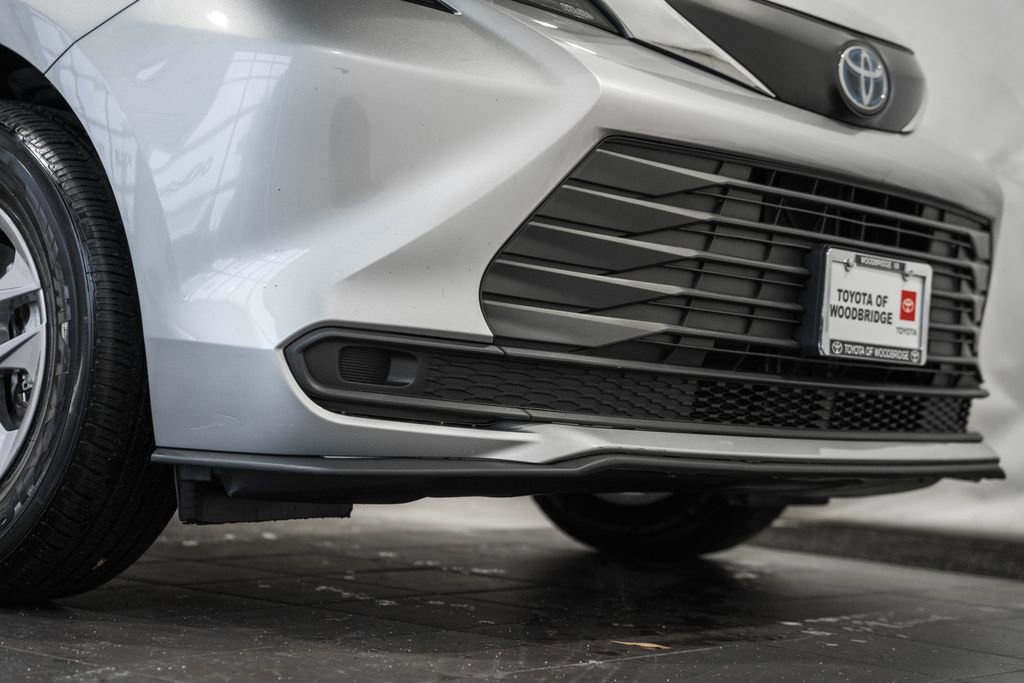 Used 2023 Toyota Sienna LE image 12