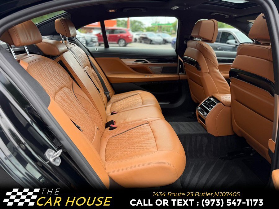 Used 2022 BMW 750Li xDrive AWD/4WD image 21