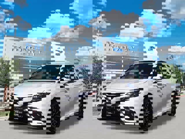 Used 2024 Toyota Camry SE