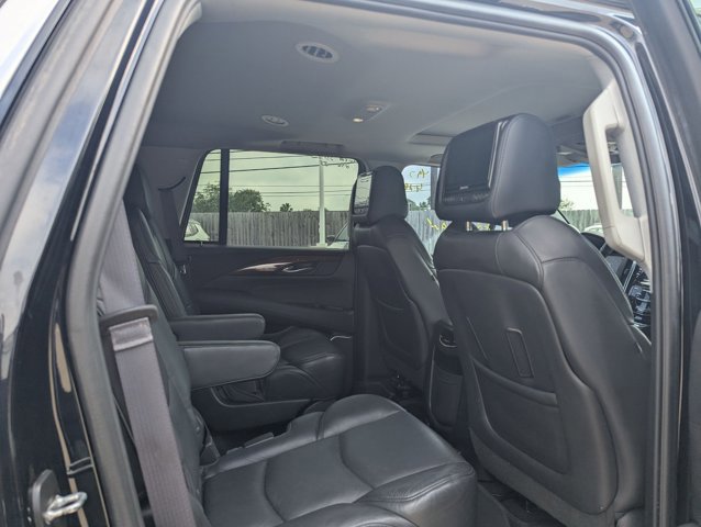 Used 2017 Cadillac Escalade Luxury RWD image 14