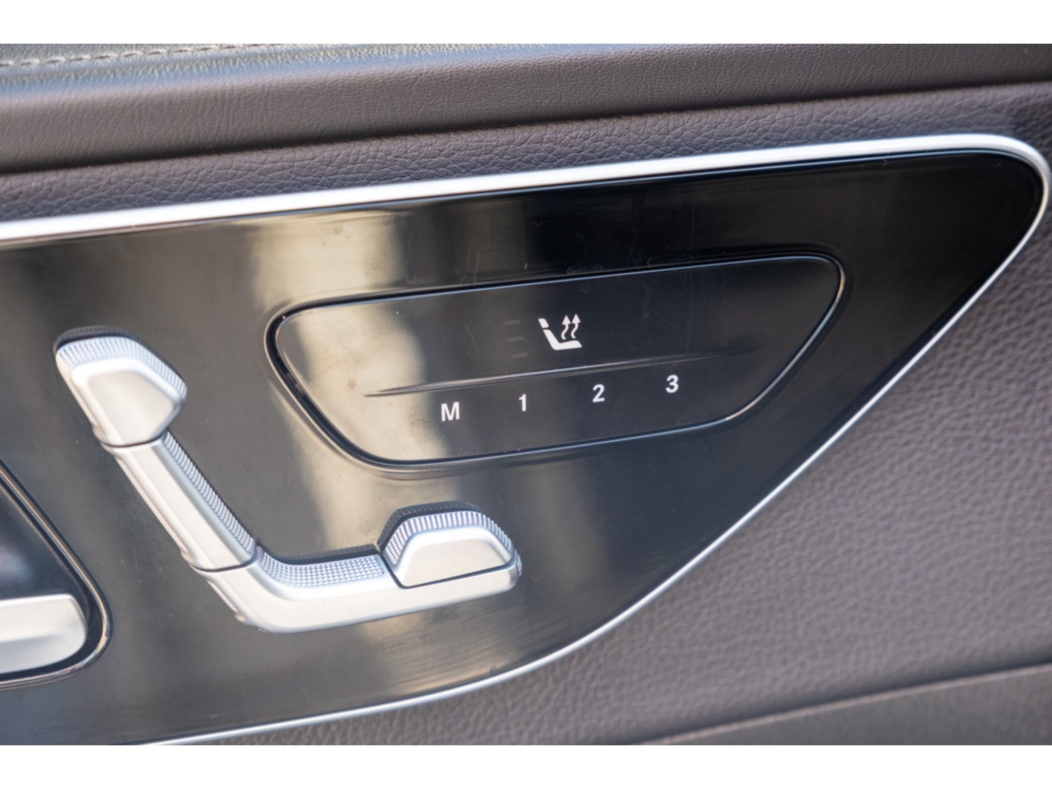 Used 2023 Mercedes-Benz C 300 Sedan image 15