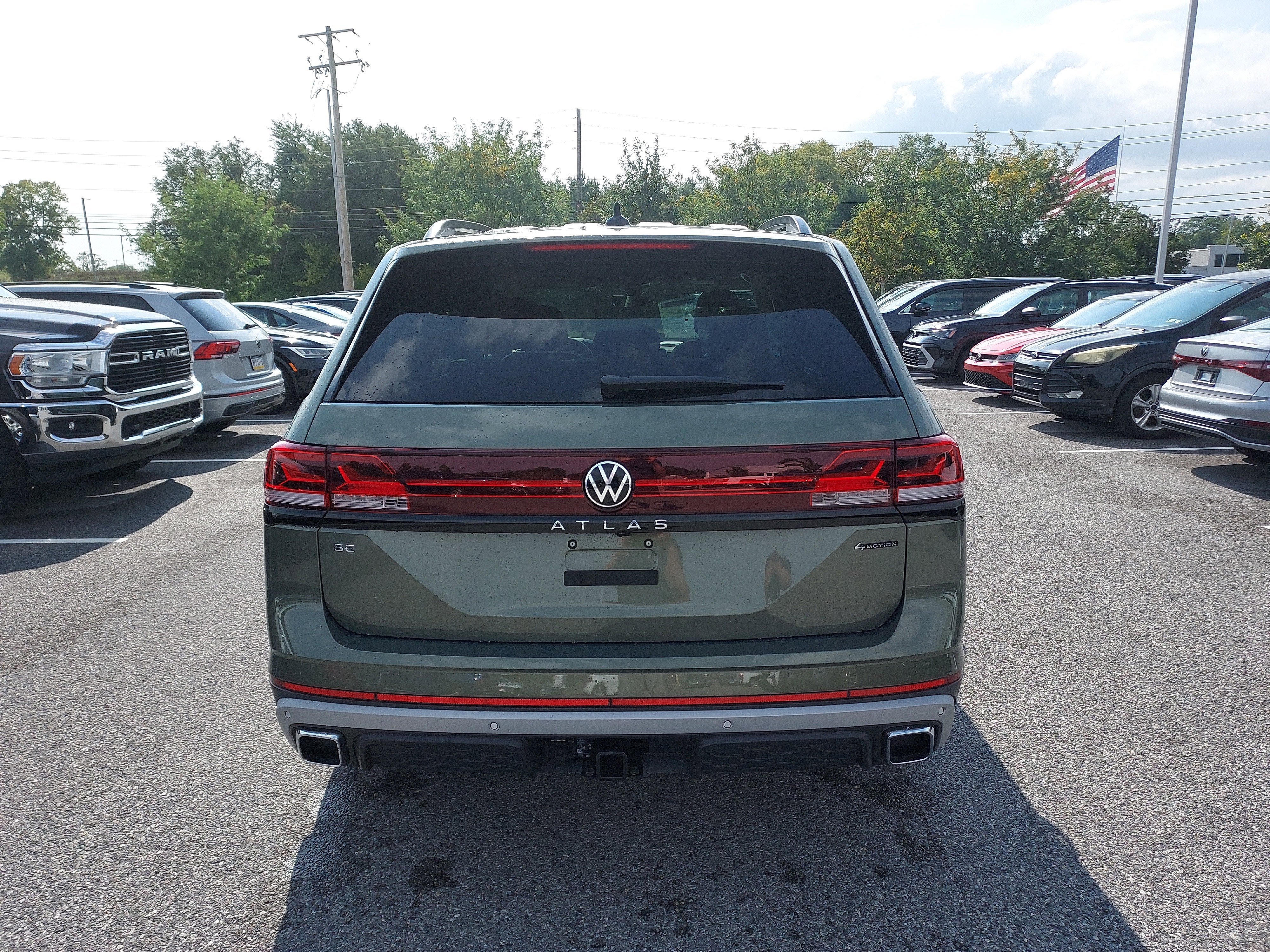 New 2026 Volkswagen Atlas Peak Edition image 5